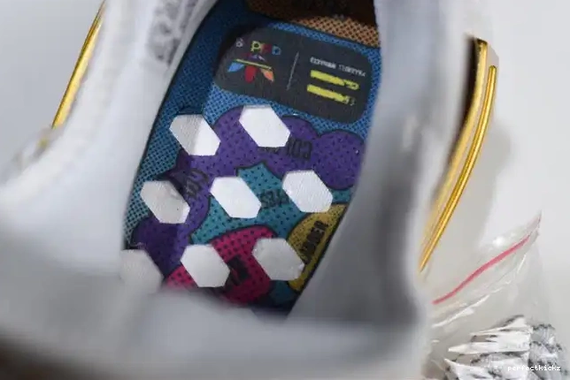 NMD F99762 HAPPY Hu Pharrell Gold adidas China 0522